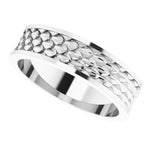 Load image into Gallery viewer, Standard Fit Platinum Mens Womens Wedding Band Polished Platinum 6mm Scale Patterned Ring 6mm Wide