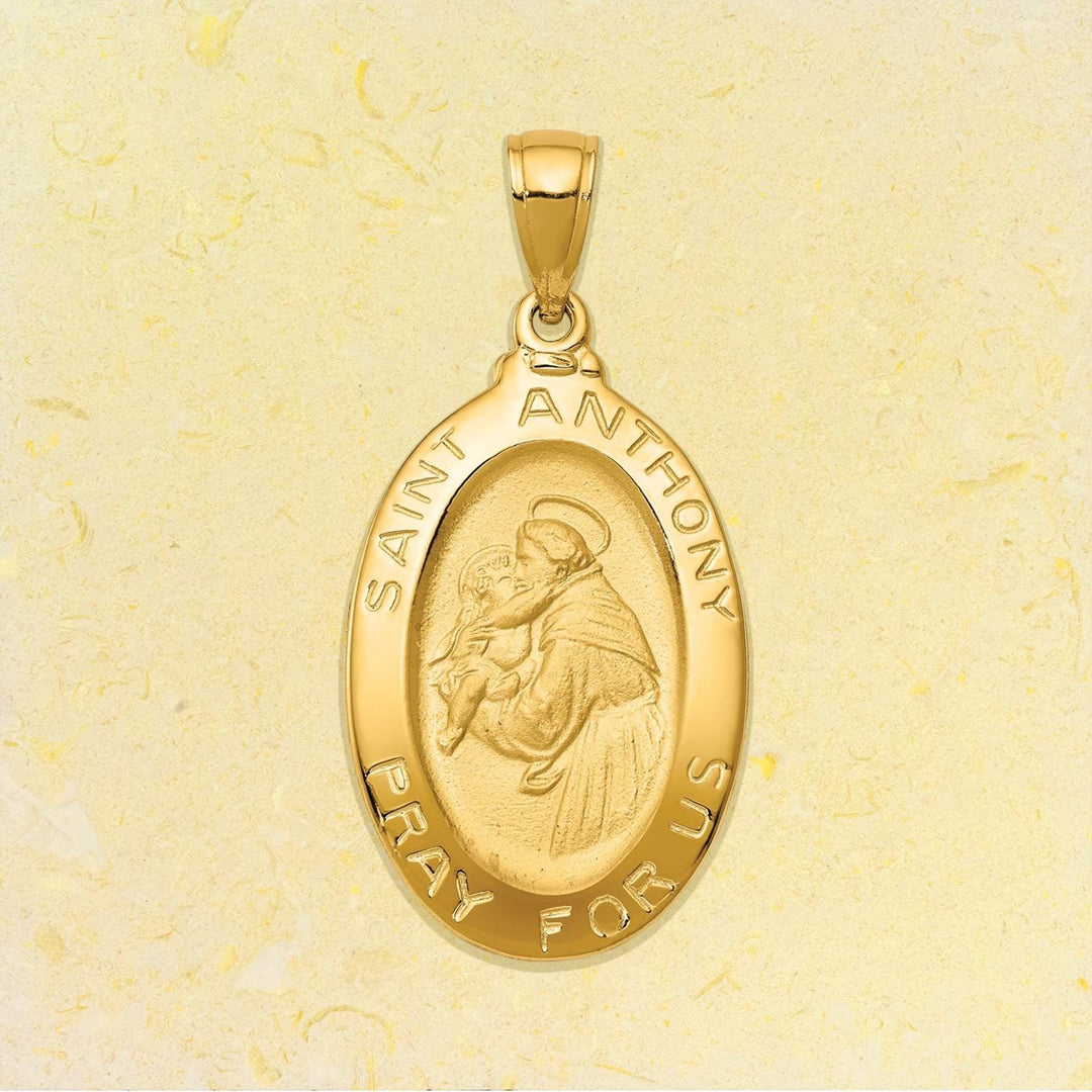 Saint Anthony Oval 14K Gold Medal Pendant in Yellow or White Gold with Free Engraving