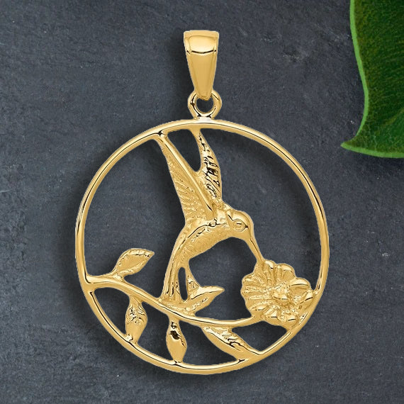 14K Yellow Gold Hummingbird in Round Frame Pendant with Necklace Chain Options