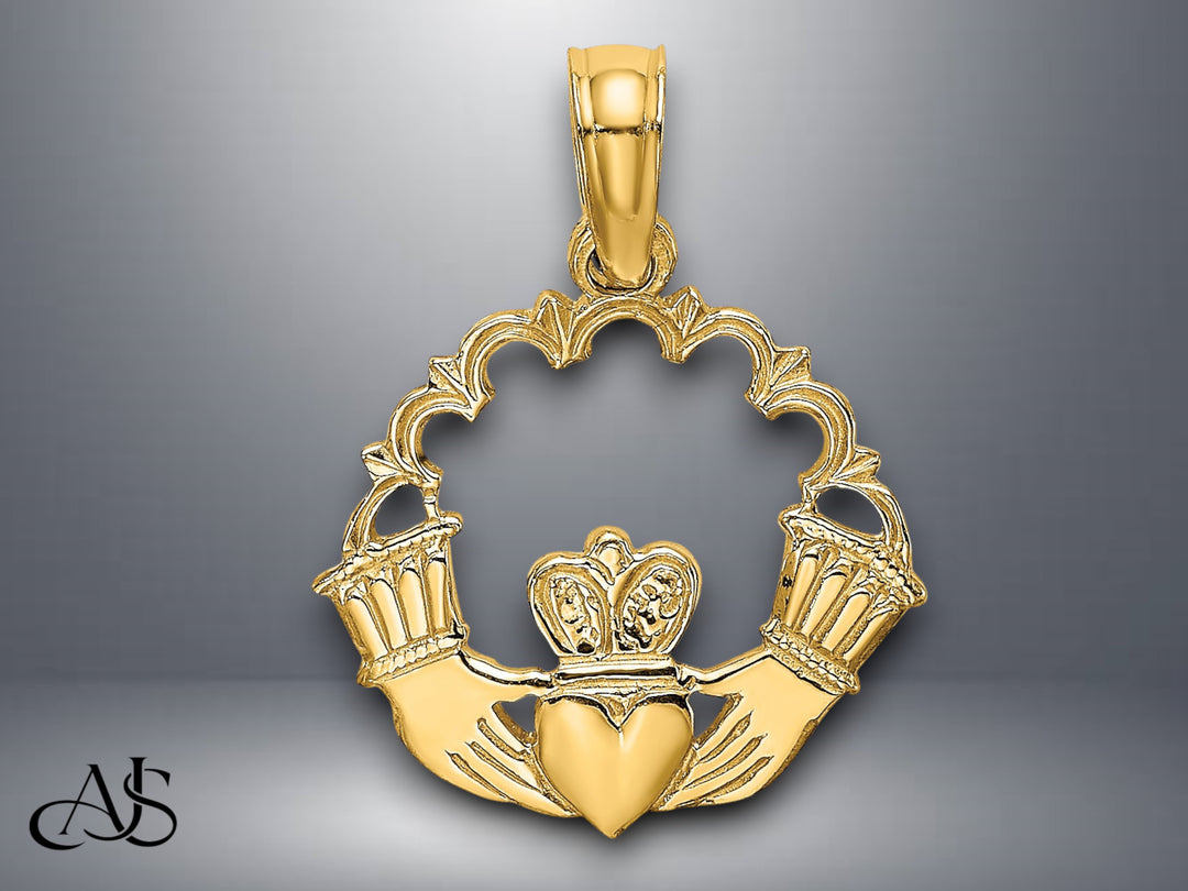 14K Yellow Gold Engraved Claddagh In Scallop Circle Charm with Necklace Chain Options