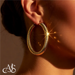 Load image into Gallery viewer, 14K Yellow and White Gold Twist Diamond-cut Texture Hoop Earrings - Lightweight Thin 4mm
