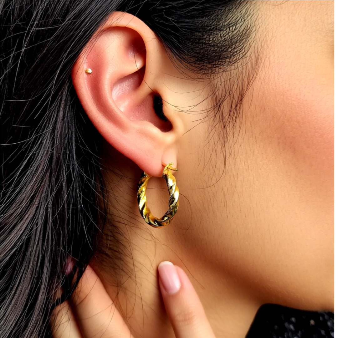 14K Yellow Gold Diamond-cut Twisted Hoop Earrings - Lightweight Thin 3mm Width