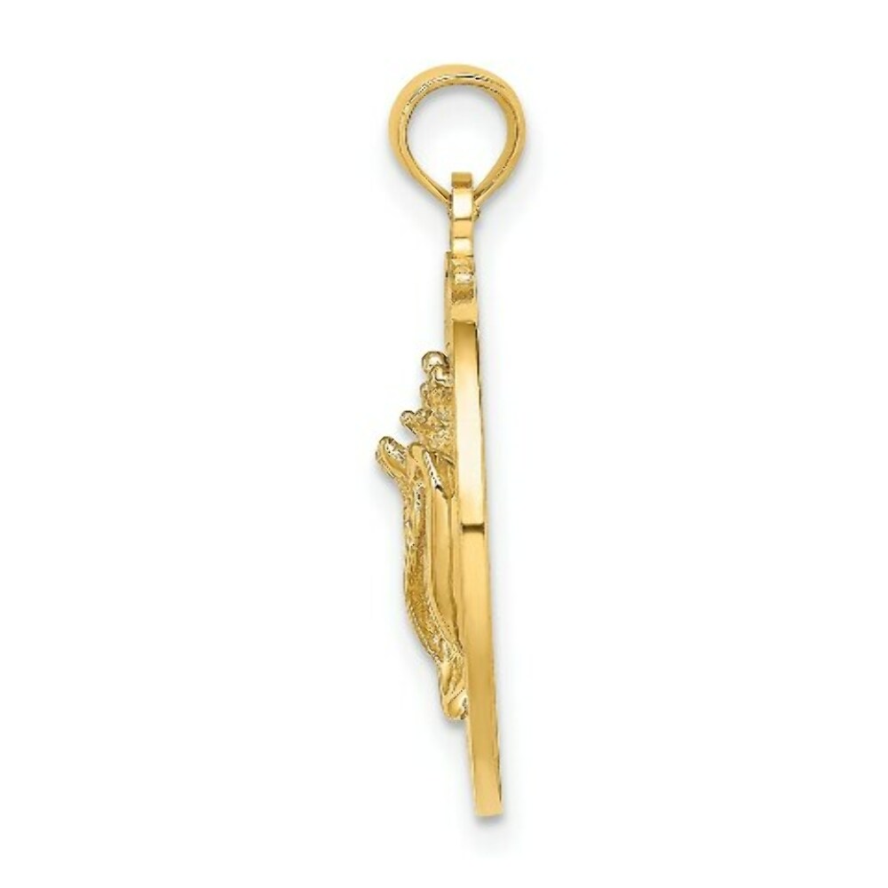 14K Yellow Gold Bahamas Round Frame With Conch Shell Charm Pendant