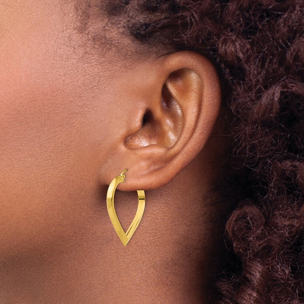 14K Yellow Gold Polished Heart Hoop Earring  3mm width
