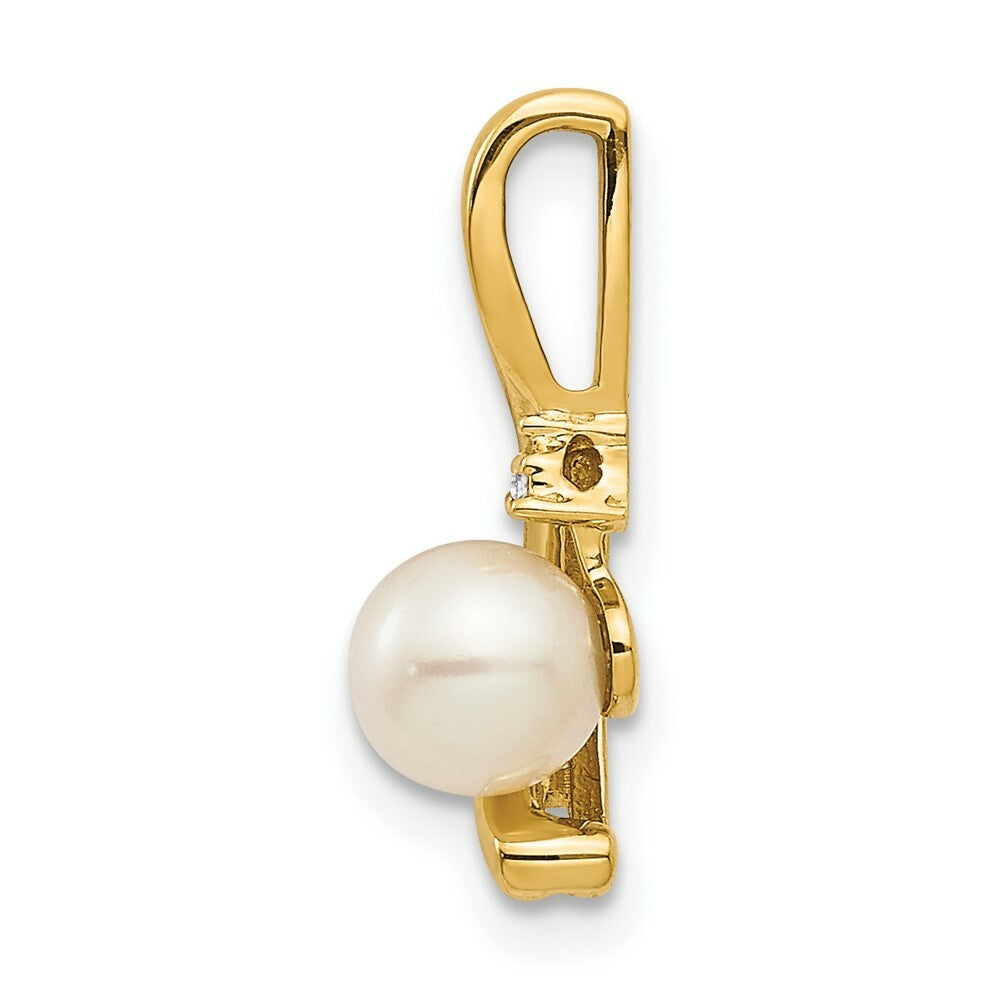 14k Yellow Gold Diamond & Freshwater Cultured Pearl Pendant